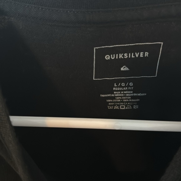Mens Quicksilver tee shirt. Shirt is in good condition. Super soft shirt - Picture 4 of 4
